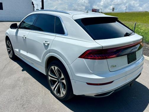 Glacier White Metallic 2019 Audi Q8 Prestige
