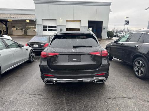 2026 Mercedes-Benz GLC 300 Base 4MATIC