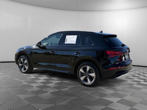 2020 Audi Q5 45 Titanium Premium