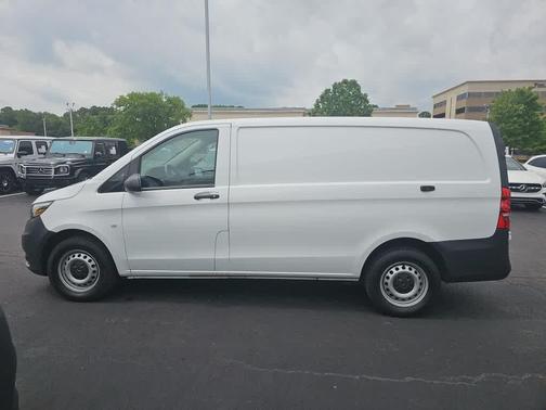 2022 Mercedes-Benz Metris Base