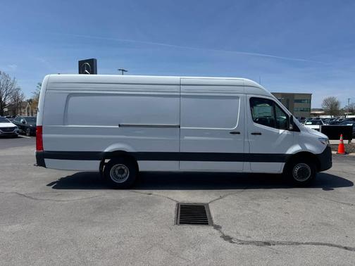 2024 Mercedes-Benz Sprinter 4500 High Roof