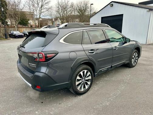 2023 Subaru Outback Touring XT