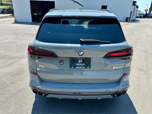 Gray 2024 BMW X5 M60i
