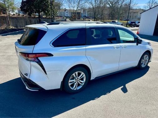 2023 Toyota Sienna XSE 25th Anniversary