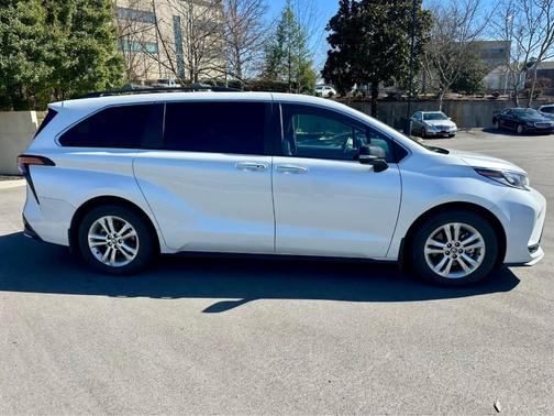 2023 Toyota Sienna XSE 25th Anniversary