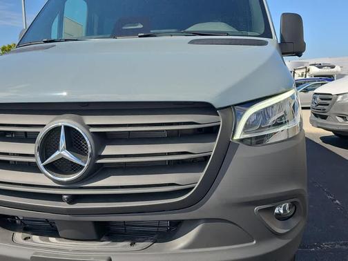 2026 Mercedes-Benz Sprinter 2500 Standard Roof