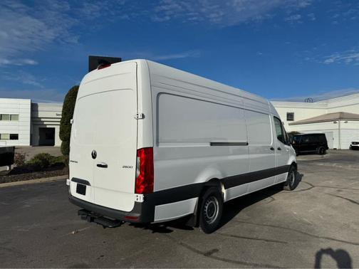 2025 Mercedes-Benz Sprinter 2500 
