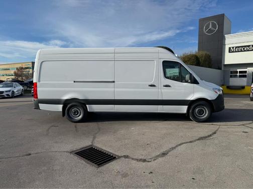 2025 Mercedes-Benz Sprinter 2500 