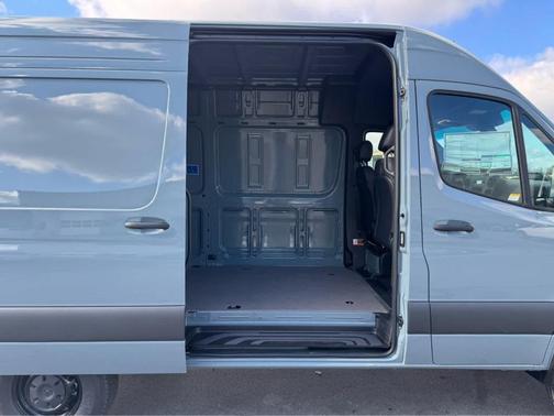 2025 Mercedes-Benz Sprinter 2500 
