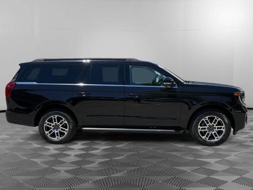 Agate Black 2025 Ford Expedition Max Active