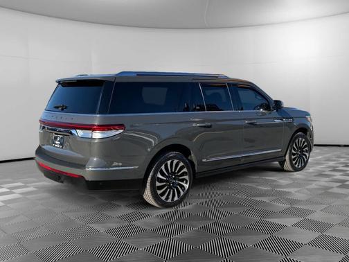 2022 Lincoln Navigator L Black Label