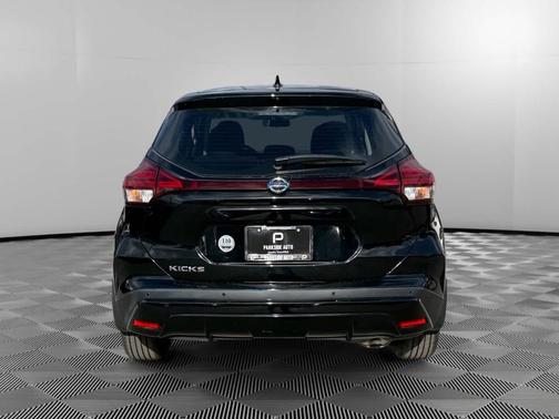2021 Nissan Kicks S