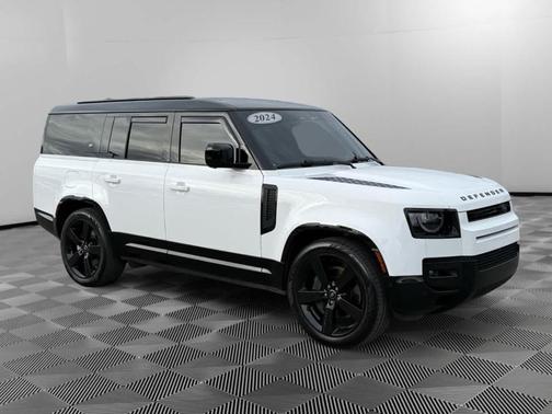 2024 Land Rover Defender P400 X-Dynamic SE