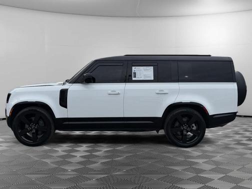 2024 Land Rover Defender P400 X-Dynamic SE