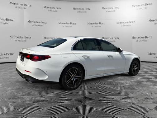 Polar White 2027 Mercedes-Benz E-Class E 450