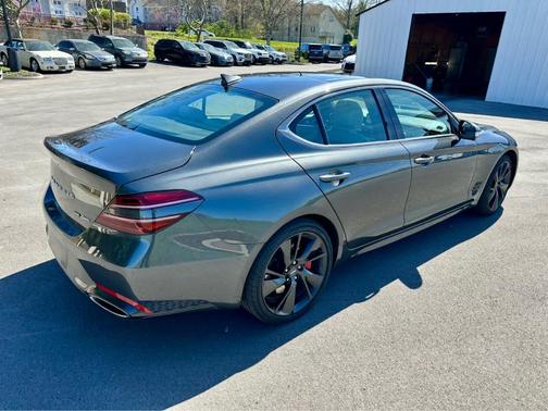 Himalayan Gray 2022 Genesis G70 3.3T