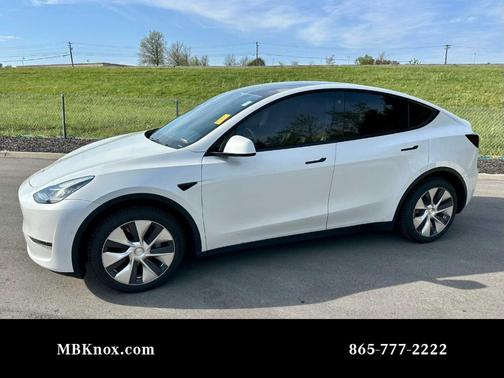 Pearl White Multi 2022 Tesla Model Y Long Range