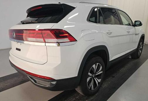 2025 Volkswagen Atlas Cross Sport 2.0T SE