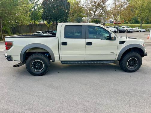 Terrain 2013 Ford F-150 SVT Raptor