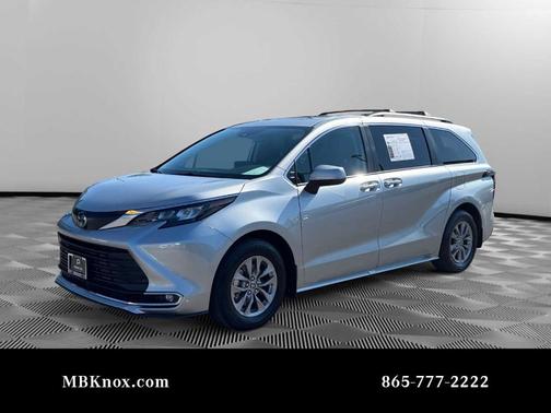 2024 Toyota Sienna XLE