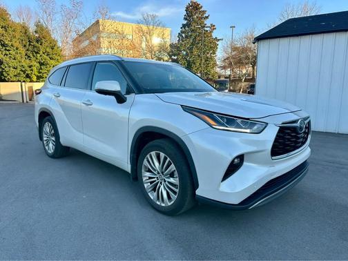 2024 Toyota Highlander Platinum