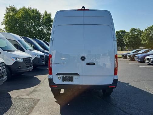 2025 Mercedes-Benz Sprinter 2500