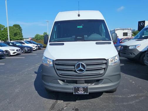 2025 Mercedes-Benz Sprinter 2500