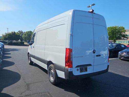 2025 Mercedes-Benz Sprinter 2500