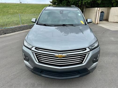 Sterling Gray Metallic 2023 Chevrolet Traverse Premier