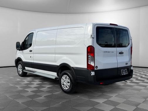 2024 Ford Transit-250 