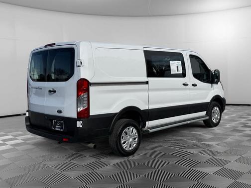 2024 Ford Transit-250 