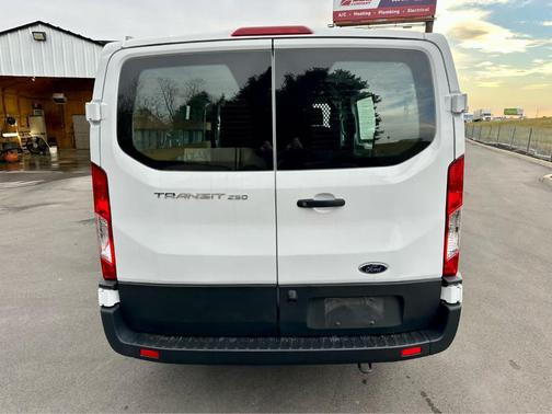 2024 Ford Transit-250 