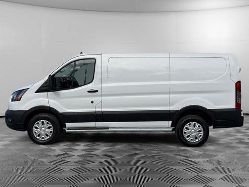 2024 Ford Transit-250 