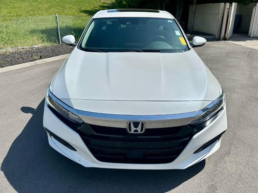 Platinum White Pearl 2019 Honda Accord EX-L