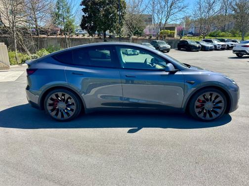 Midnight Silver Metallic 2022 Tesla Model Y Performance