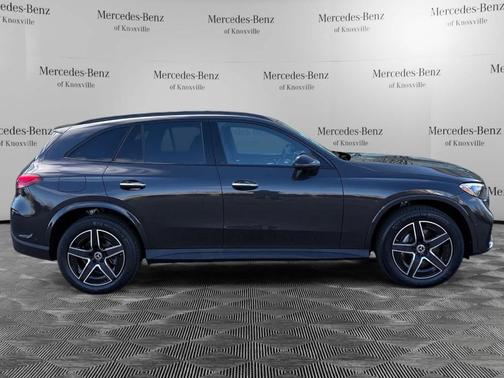 Graphite Gray Metallic 2026 Mercedes-Benz GLC 300 Base 4MATIC
