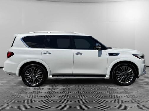 2021 INFINITI QX80 SENSORY