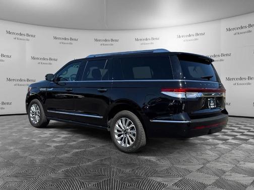2022 Lincoln Navigator L Standard