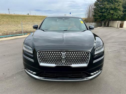 2022 Lincoln Nautilus Black Label