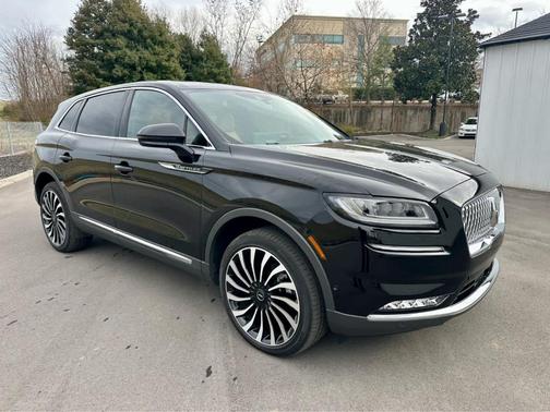 2022 Lincoln Nautilus Black Label