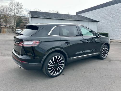 2022 Lincoln Nautilus Black Label
