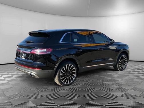 2022 Lincoln Nautilus Black Label