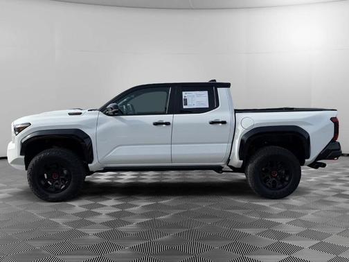2025 Toyota Tacoma Hybrid TRD PRO HYBRID 5 BED NATL