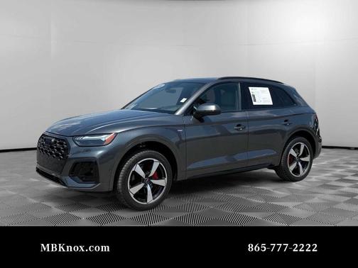 Daytona Gray Pearl Effect 2024 Audi Q5 45 S line quattro Premium