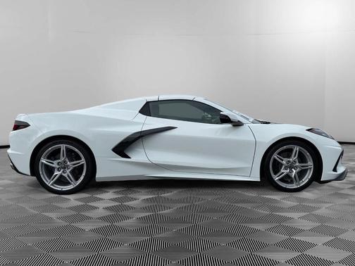 2025 Chevrolet Corvette Stingray w/2LT