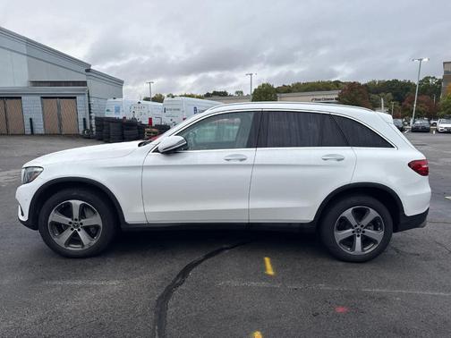 2018 Mercedes-Benz GLC 300 Base