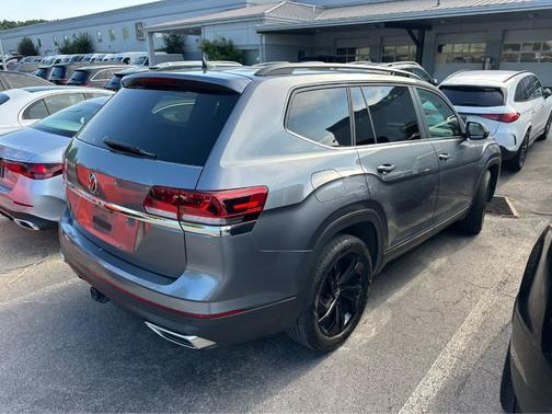 2023 Volkswagen Atlas 3.6L SE w/Technology