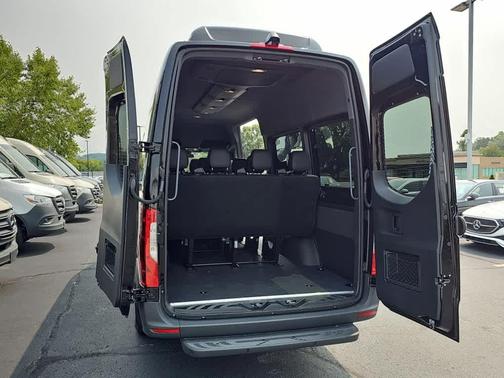 2025 Mercedes-Benz Sprinter 2500 High Roof