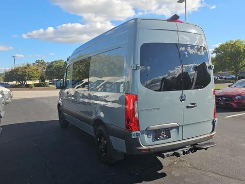 2022 Mercedes-Benz Sprinter 2500