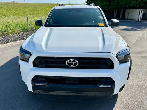 Ice 2025 Toyota 4Runner SR5